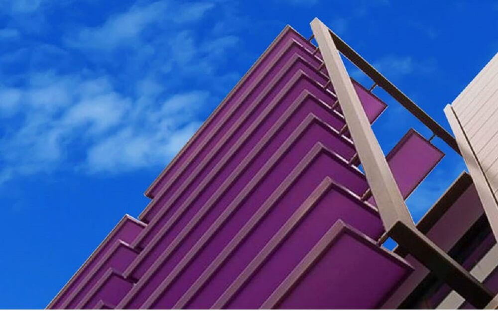 Horizontal Louvres Let the Sunshine In