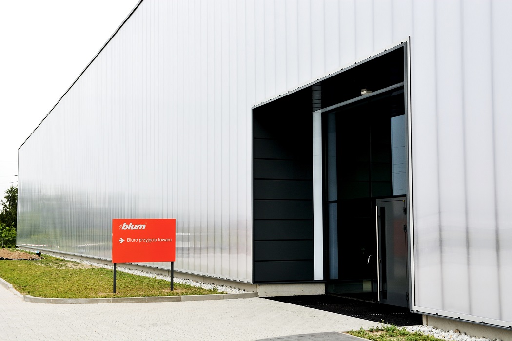 Façade Glazing Systems Nurture Light While Providing Strength of Performance