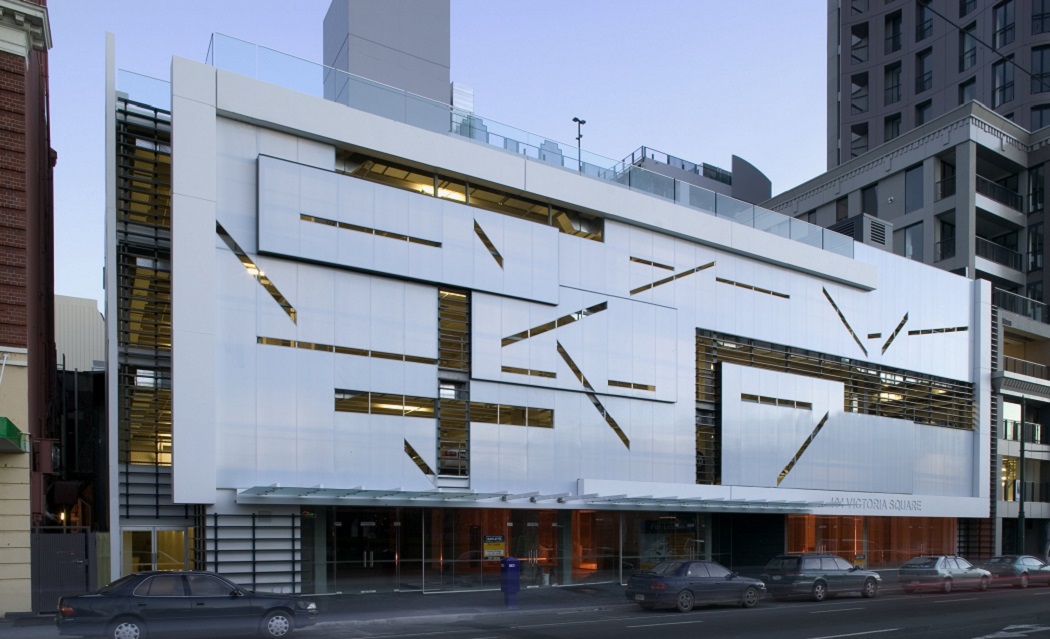 How A Polycarbonate Façade Delivers Superior Performance